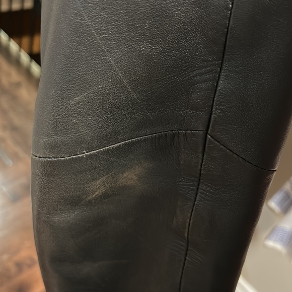 Black Long Women’s Leather Trenchcoat Jacket - Picture 11 of 12